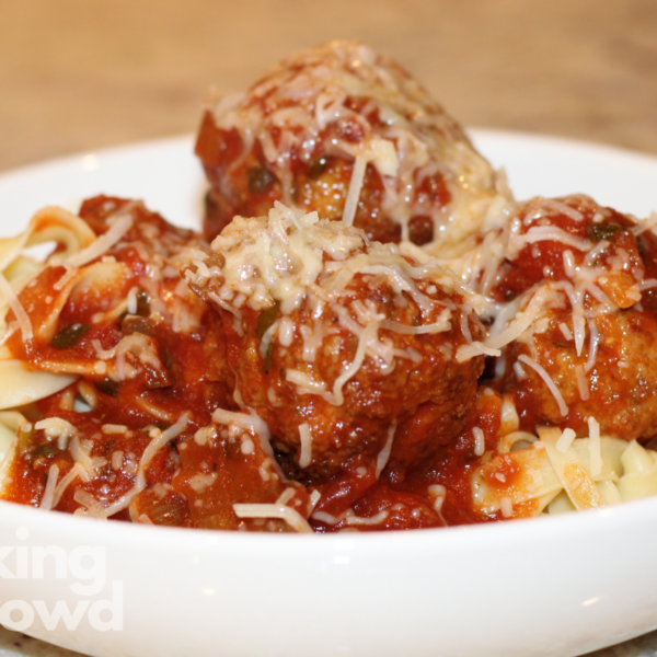 Homemade spaghetti sauce recipe with meatballs
